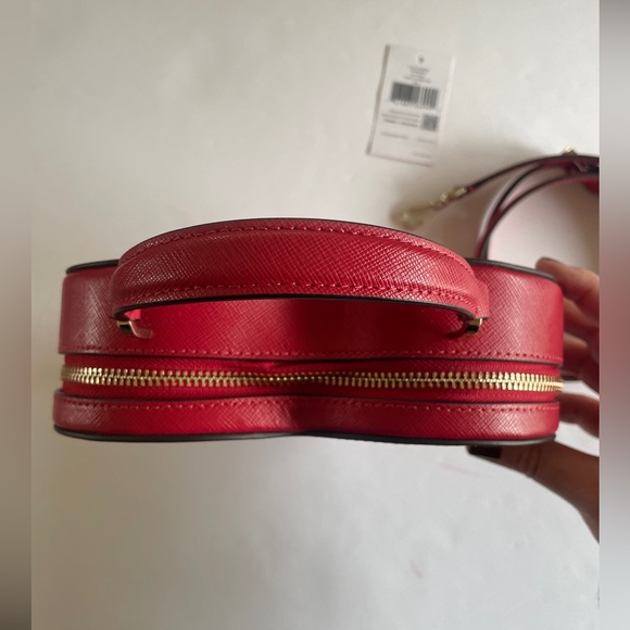 Kate Spade - Love Shack Heart Crossbody in Red ❤️❤️🌹 - Picture 4 of 10
